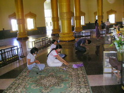 ทัวร์มัณฑะเลย์ล่องเรือไปเจดีย์มินกุนที่อยู่ในพม่า,ทัวร์มัณฑะเลย์พาชมระฆังพม่าที่ใหญ่เป็นที่สองของโลกรองลงมาจากระฆังที่พระราชวังเครมลินในรัสเซีย,ทัวร์มัณฑะเลย์แวะเมืองสะกายที่เป็นร่อยรอยอดีตของคนไทยเมื่องสองร้อยปีก่อน,ทัวร์มัณฑะเลย์ไปเมืองอมรปุระชมสะพานไม้อูเบงยาวที่สุดในโลก,