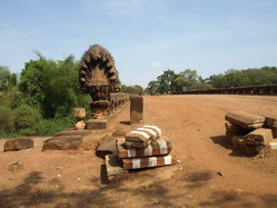 ��� : �������٪� : ���´���